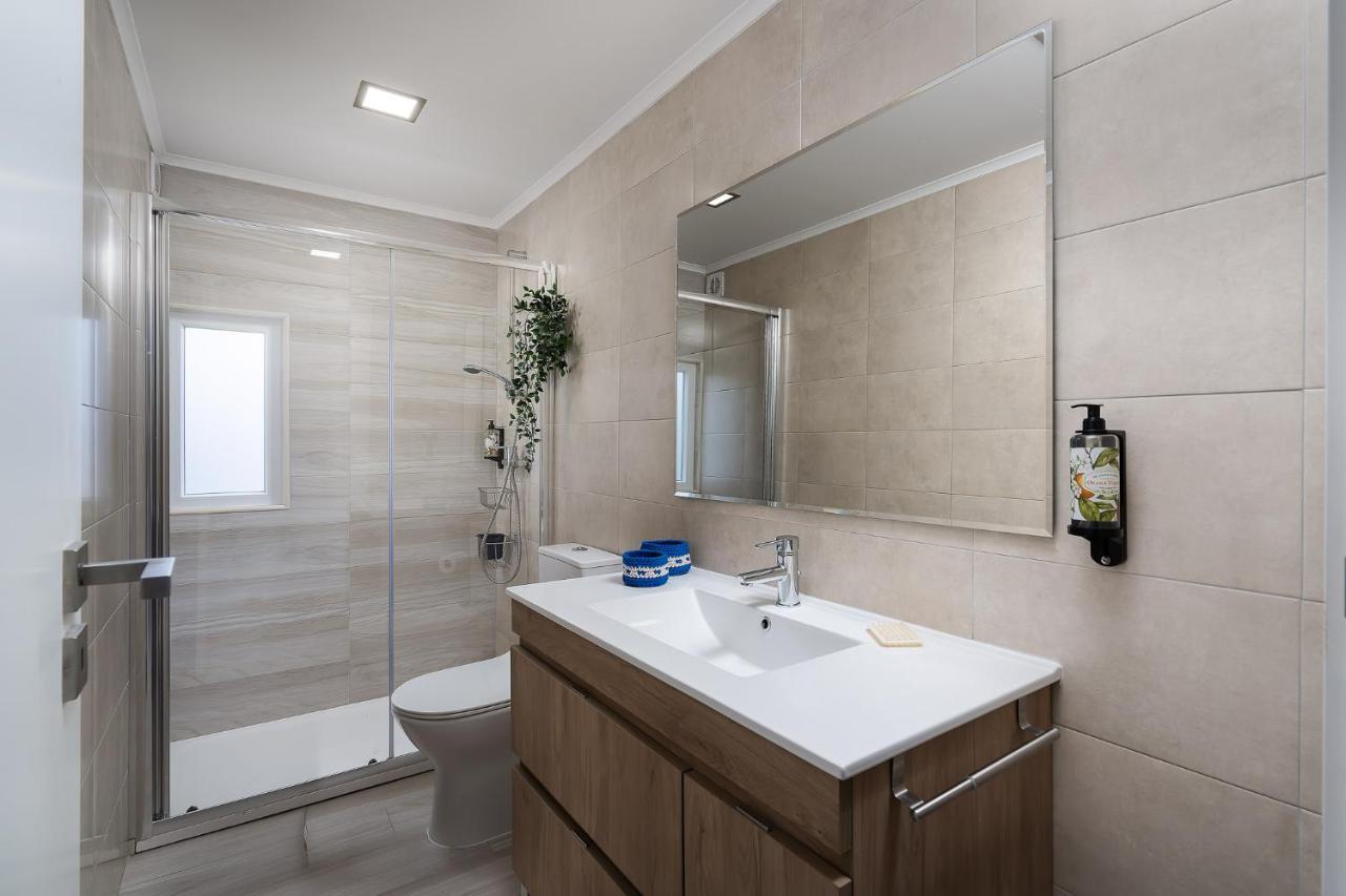 Appartement Sunny - 5min To The By Lovelystay